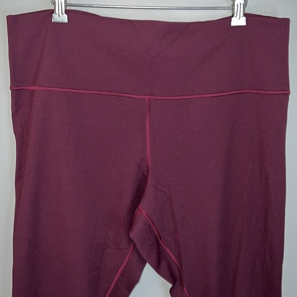 Lululemon Wunder Under High-Rise Tight Luxtreme in Red Merlot Size 18 - Picture 3 of 8